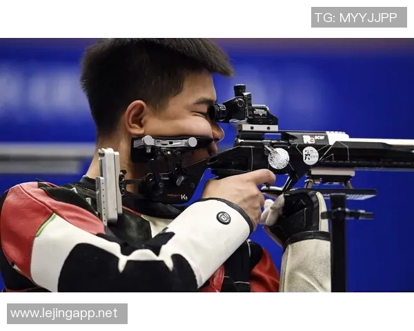 运动最新数据黄伟的足球生涯回顾与展望对话录