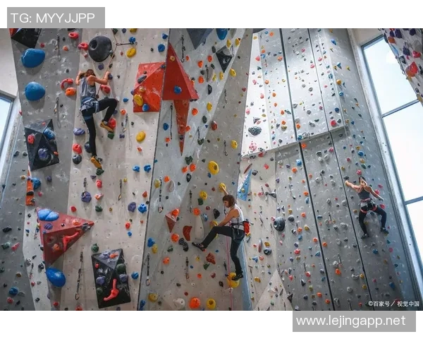 实时新闻攀岩新手必读从力量训练到技巧提升的全面入门指南